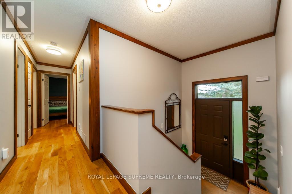 2 Orsi Street, Adjala-Tosorontio (Everett), Ontario  L0M 1J0 - Photo 7 - N12119297