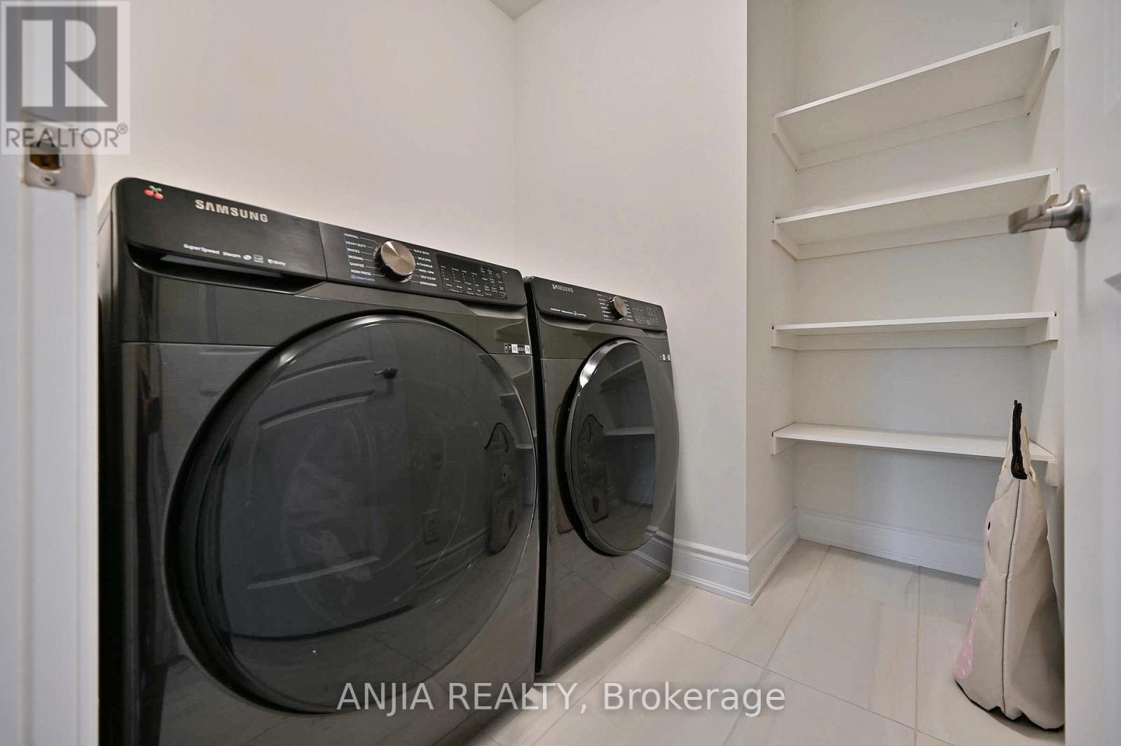 19 York Downs Boulevard, Markham, Ontario  L6C 3J5 - Photo 35 - N12119355