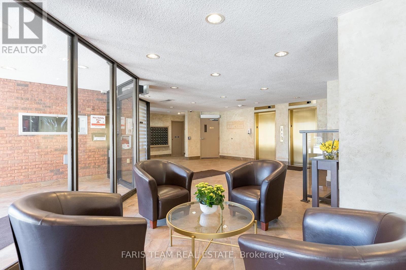 Property at 106 - 181 COLLIER STREET image 2