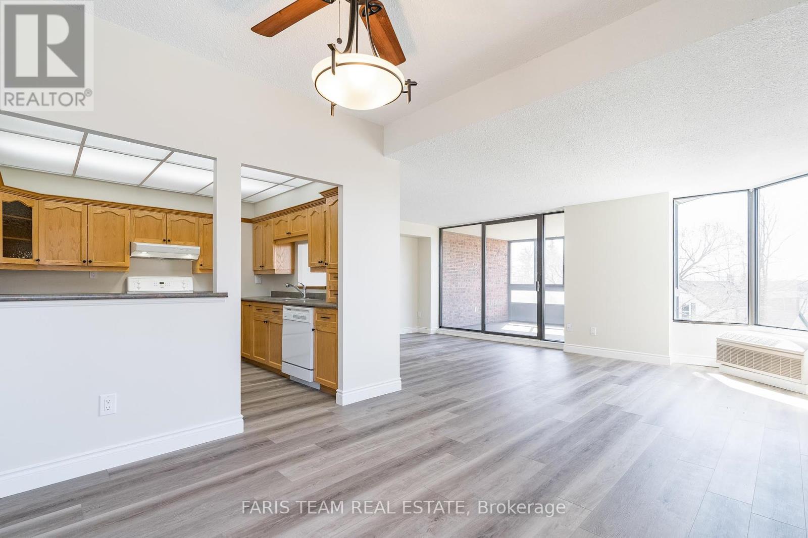 Property at 106 - 181 COLLIER STREET image 5