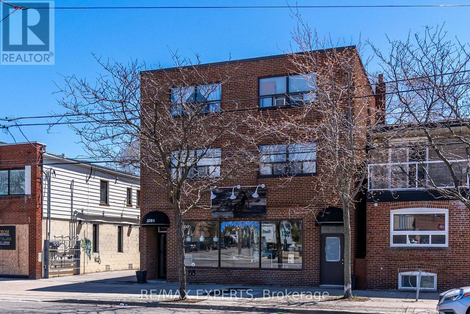 102 - 3261A LAKE SHORE BOULEVARD W, Toronto, Ontario