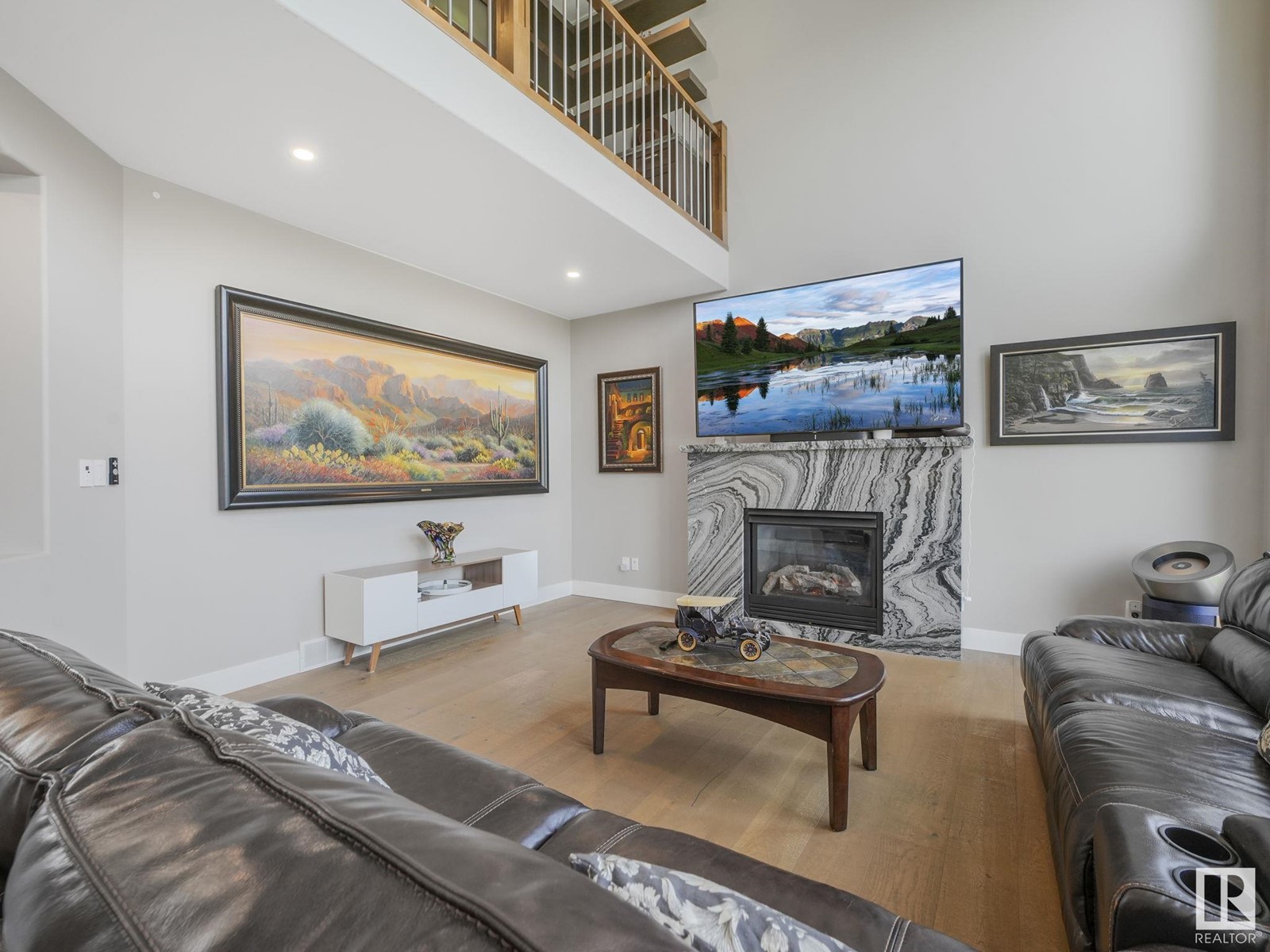 Property at 1527 PALMER CL NW image 2