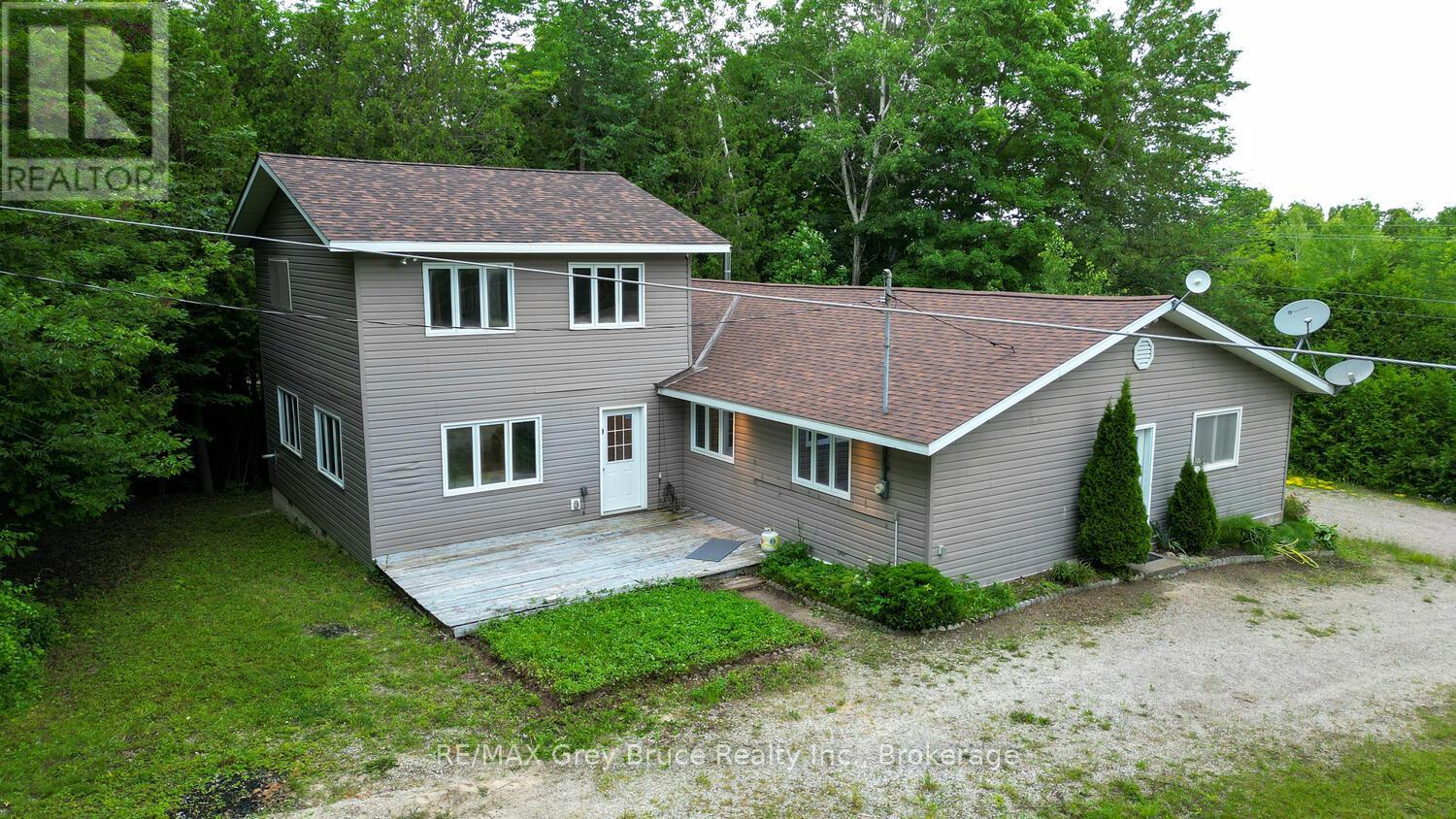 1477 Highway 6 Highway, South Bruce Peninsula, Ontario  N0H 2T0 - Photo 2 - X12119442