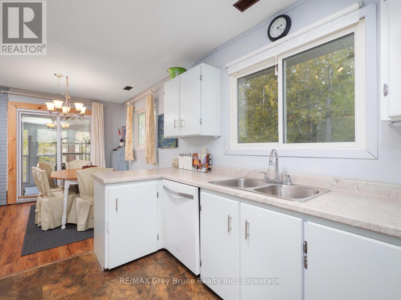 1034 Dorcas Bay Road, Northern Bruce Peninsula, Ontario  N0H 2R0 - Photo 22 - X12119550