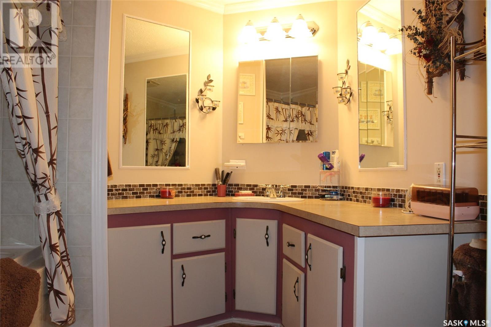 714 714 Railway Street, Eastend, Saskatchewan  S0N 0T0 - Photo 16 - SK004434