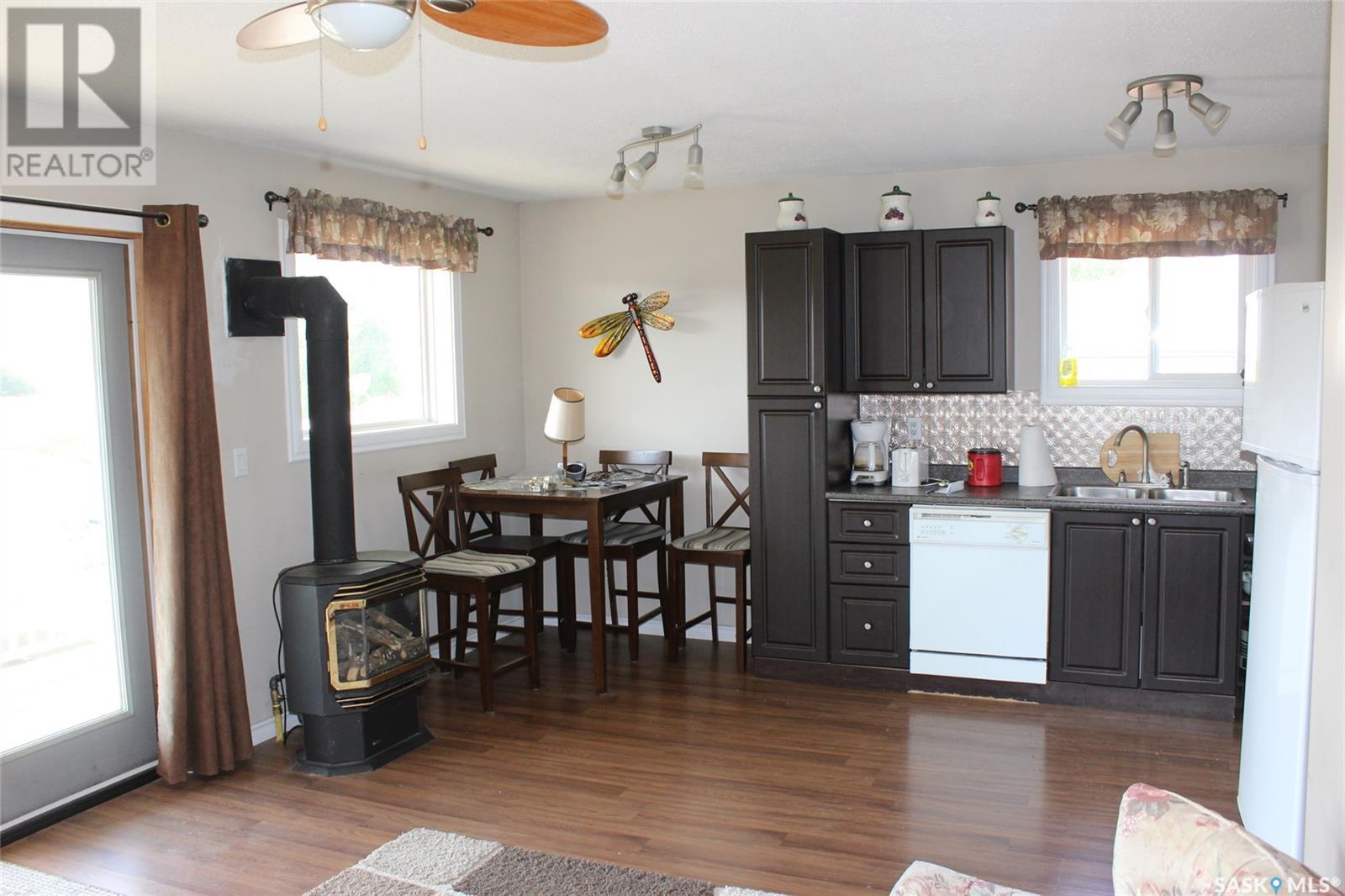 714 714 Railway Street, Eastend, Saskatchewan  S0N 0T0 - Photo 25 - SK004434