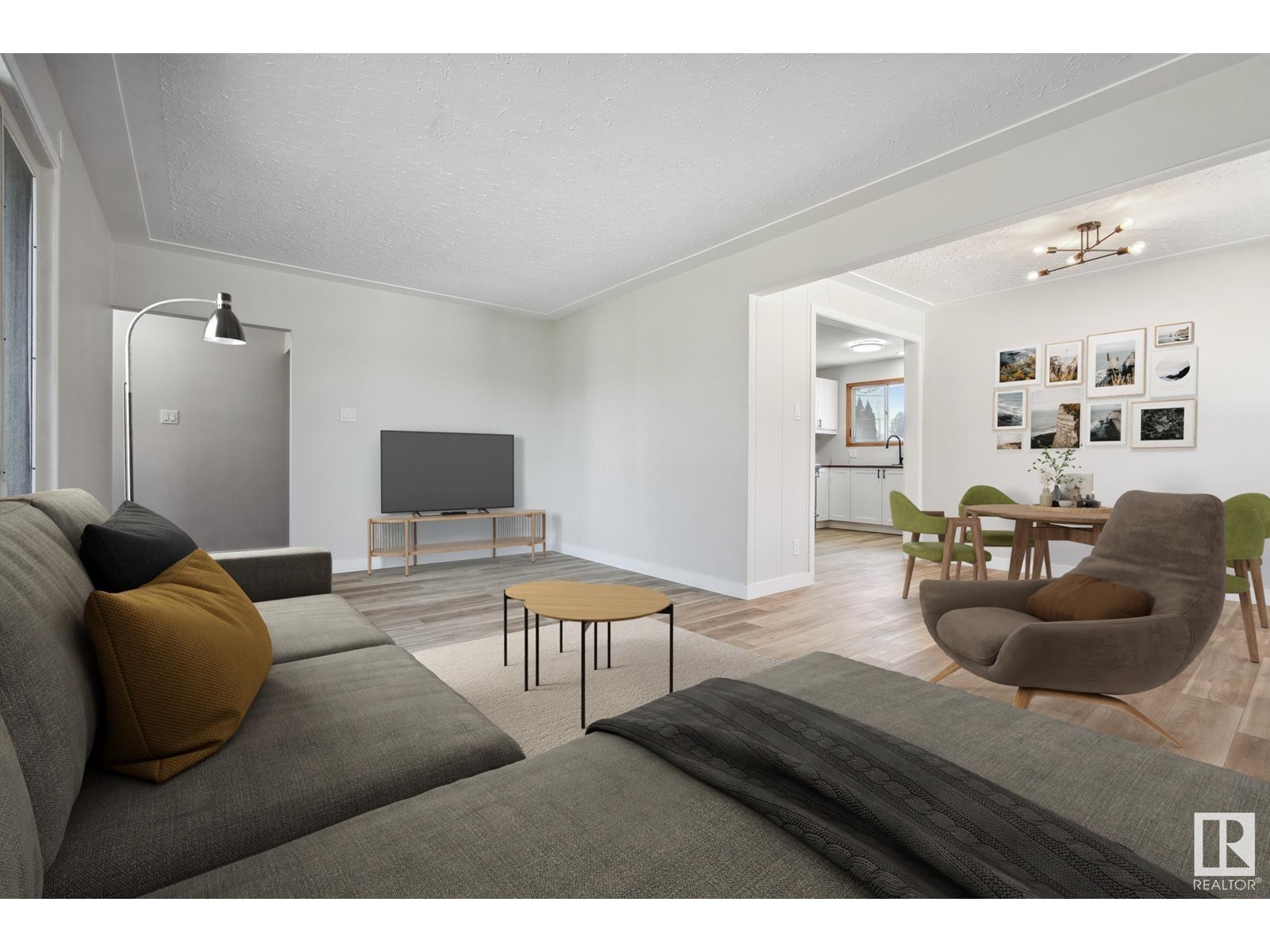 Property at 6007 95 AV NW image 3