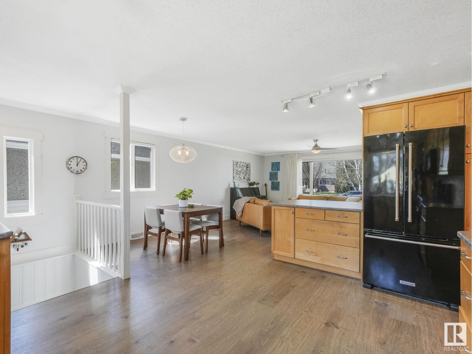 Property at 9607 77 ST NW image 5