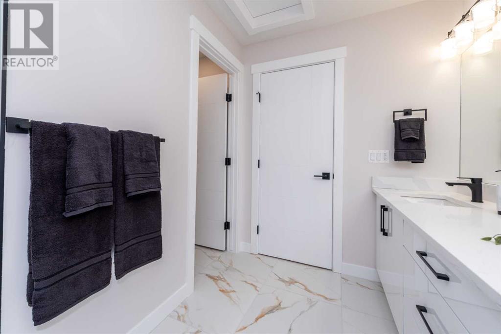 Property at 10616 Mapleglen Crescent SE image 3