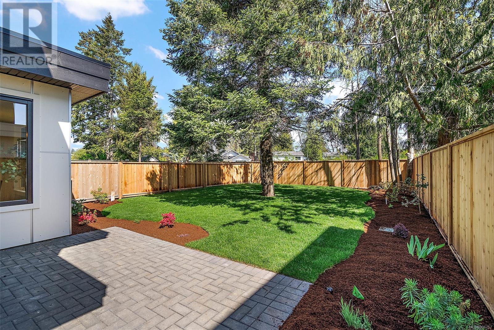 Property at 9369 Webster Pl image 3