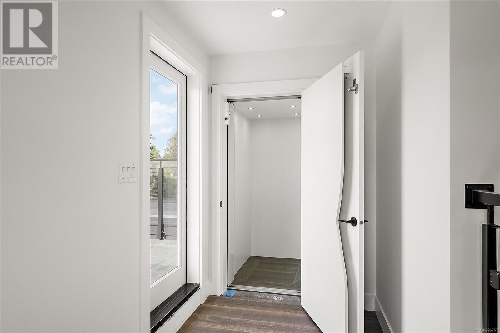 Property at 9369 Webster Pl image 4