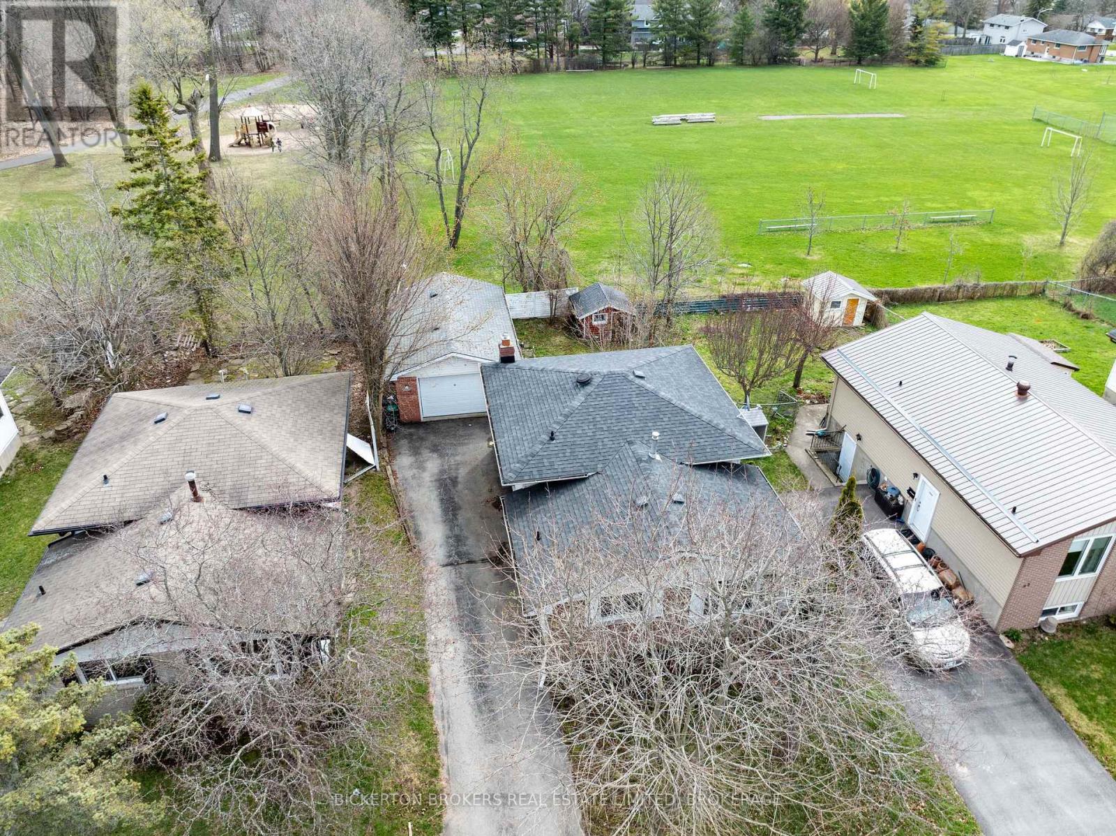 99 Calderwood Drive, Kingston, Ontario  K7M 6L5 - Photo 10 - X12119624