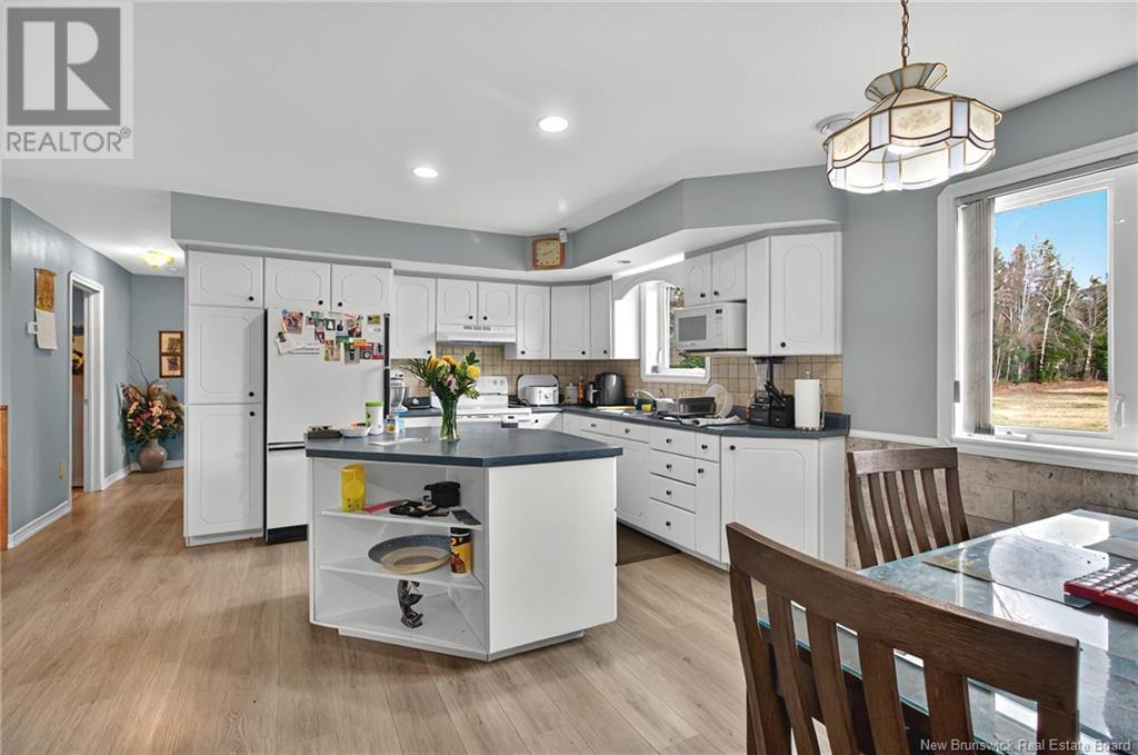 Property at 870 Cape Breton Road image 3