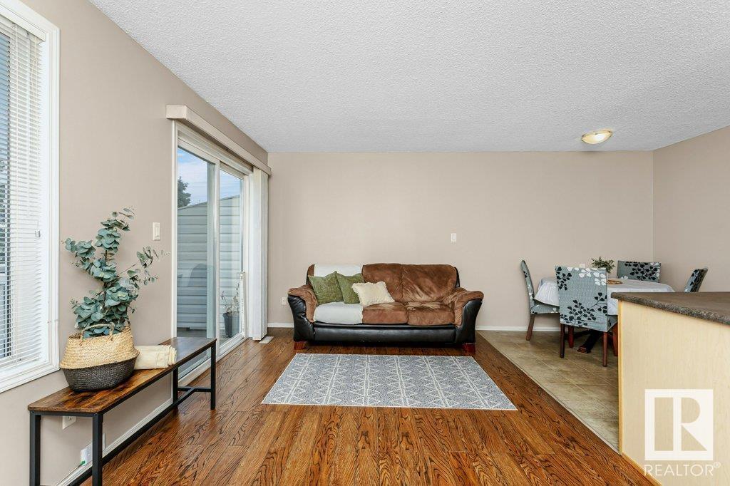 #27 451 Hyndman Cr Nw, Edmonton, Alberta  T5A 5J3 - Photo 3 - E4433995