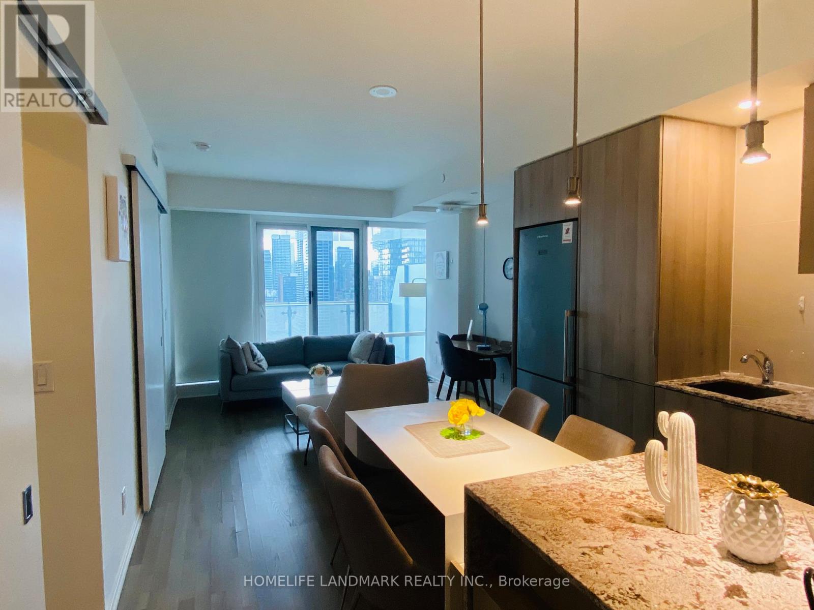 1905 - 1 Bloor Street E, Toronto, Ontario  M4W 1A9 - Photo 7 - C12119400