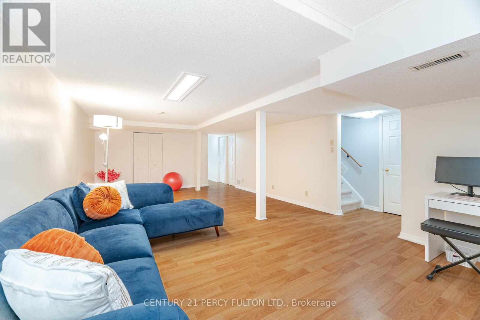5 Gill Crescent, Ajax, Ontario  L1T 3Y9 - Photo 10 - E12119460