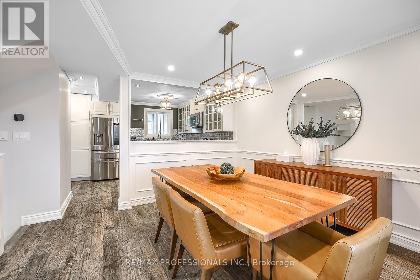 623 Dupont Street, Toronto, Ontario  M6G 1Z3 - Photo 1 - C12109353