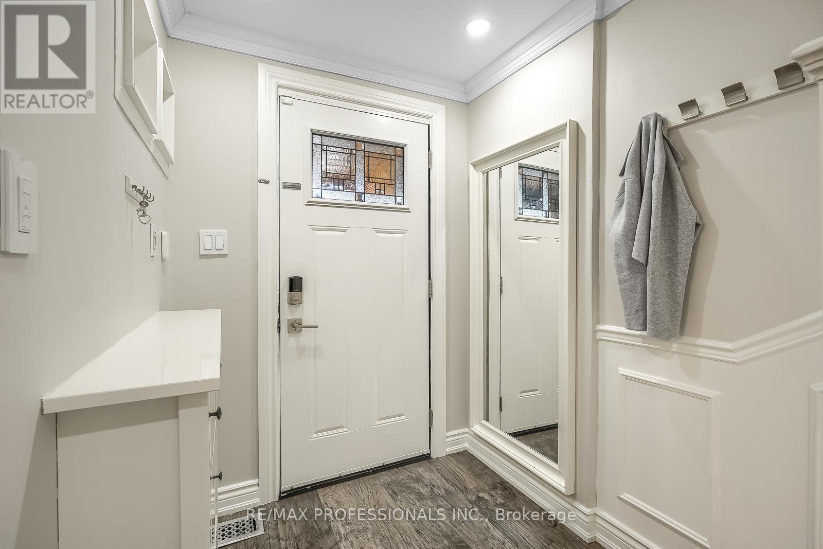 623 Dupont Street, Toronto, Ontario  M6G 1Z3 - Photo 9 - C12109353