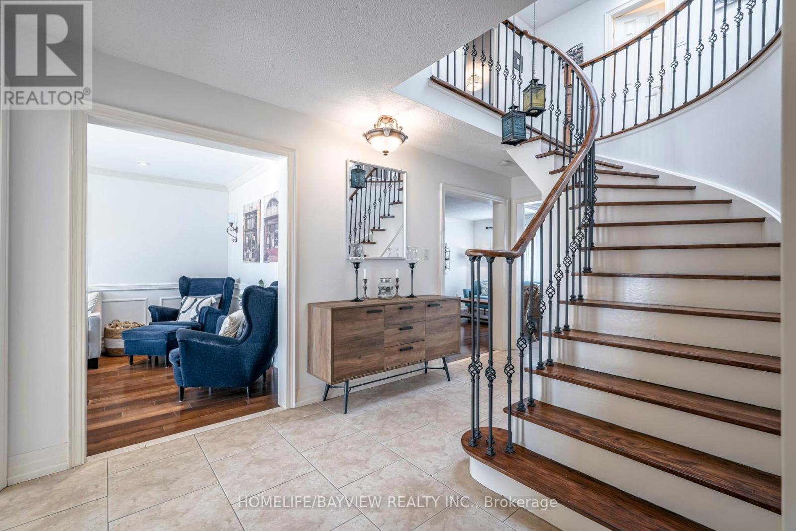 40 Gardner Place, Vaughan (Maple), Ontario  L6A 1C2 - Photo 5 - N12119407
