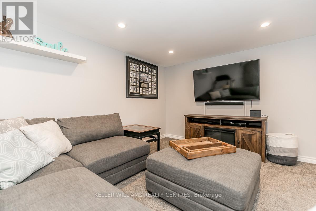 707 Jackson Court, Newmarket, Ontario  L3Y 5A5 - Photo 39 - N12119495