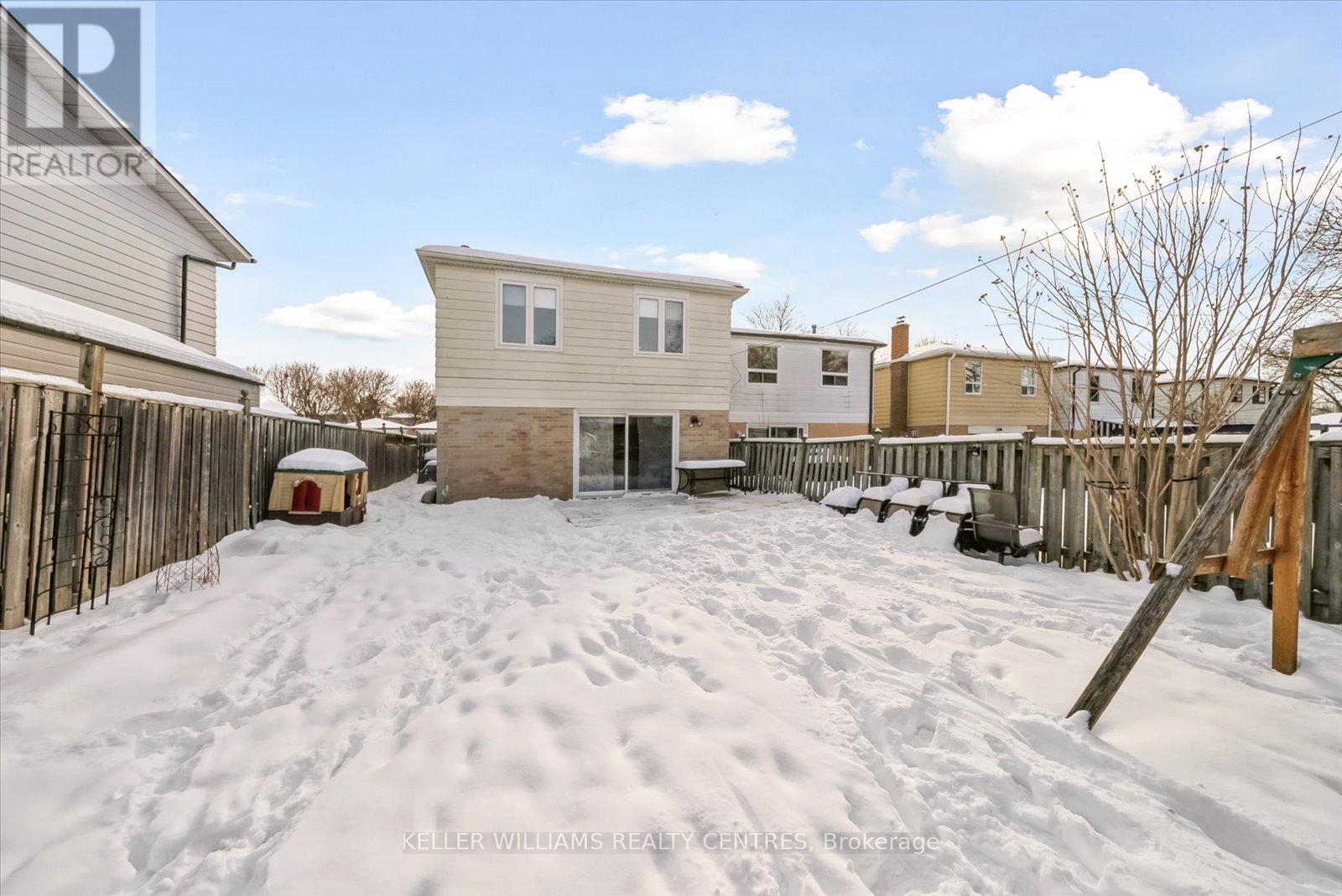 707 Jackson Court, Newmarket, Ontario  L3Y 5A5 - Photo 45 - N12119495