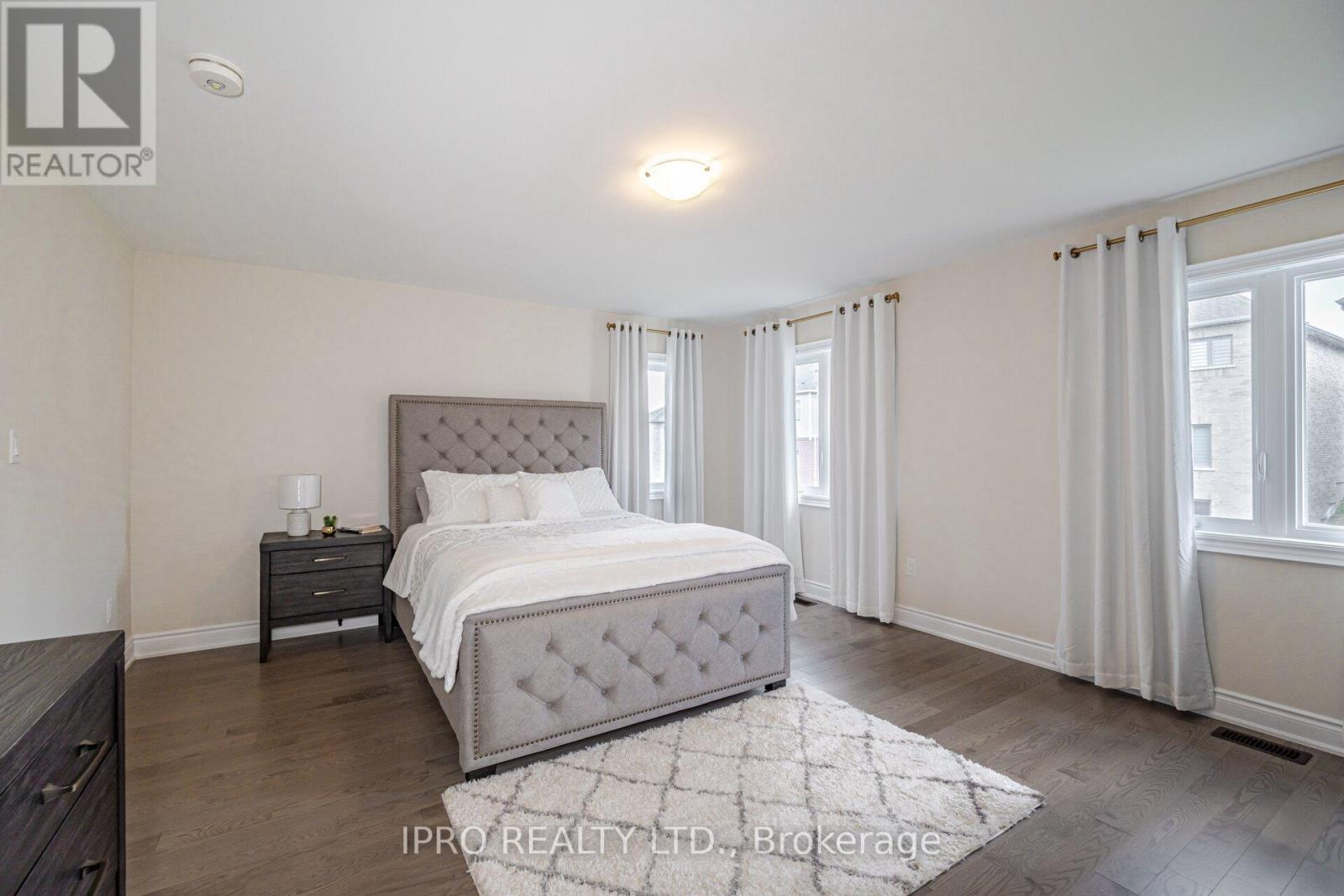 95 Kennedy Boulevard, New Tecumseth, Ontario  L9R 0T3 - Photo 27 - N12119552