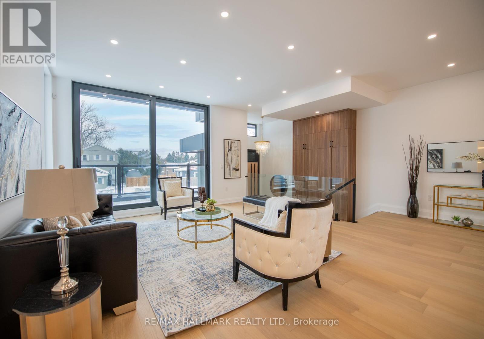 Property at 52 WILDWOOD AVENUE image 2
