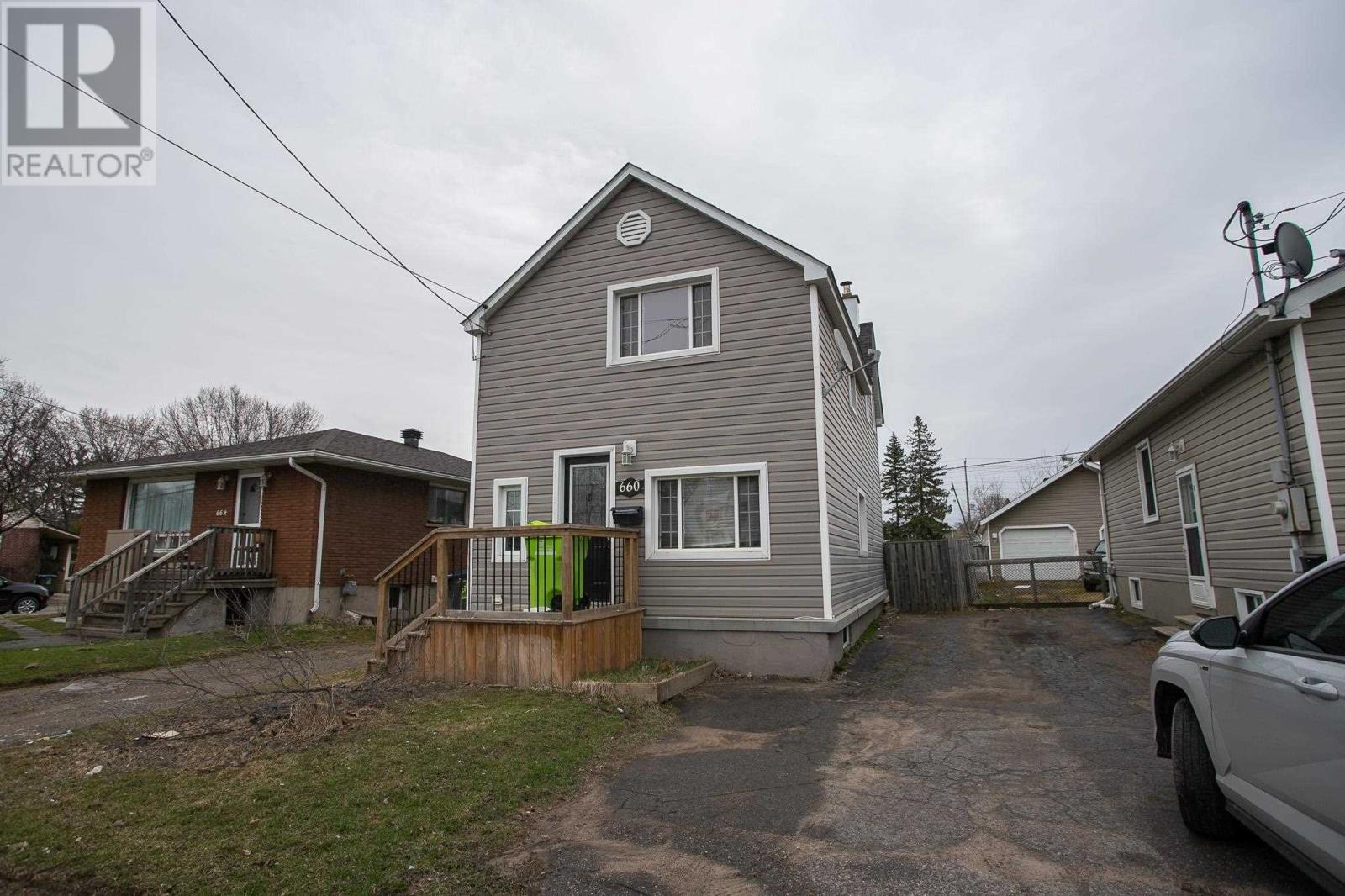 660 Wellington St W, Sault Ste. Marie, Ontario  P6C 3T9 - Photo 2 - SM250889