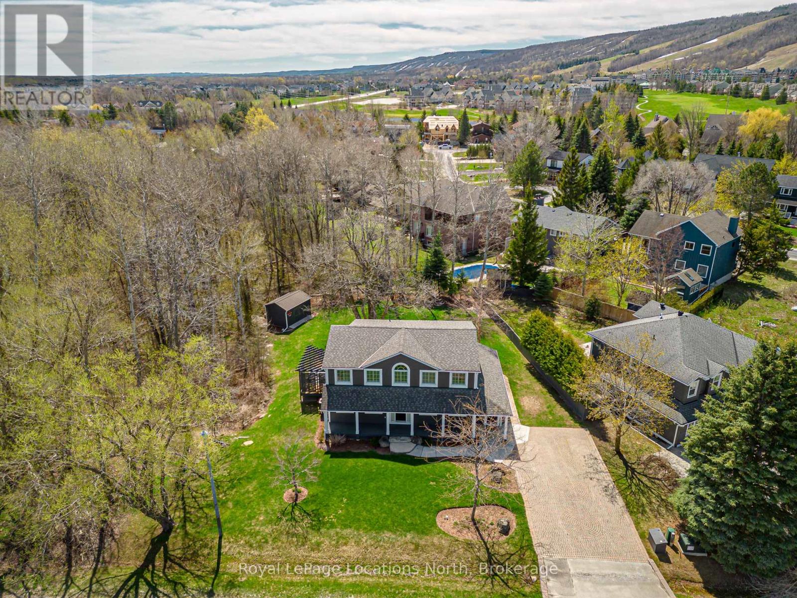 110 Liisa's Lane, Blue Mountains, Ontario  L9Y 0M3 - Photo 3 - X12119670