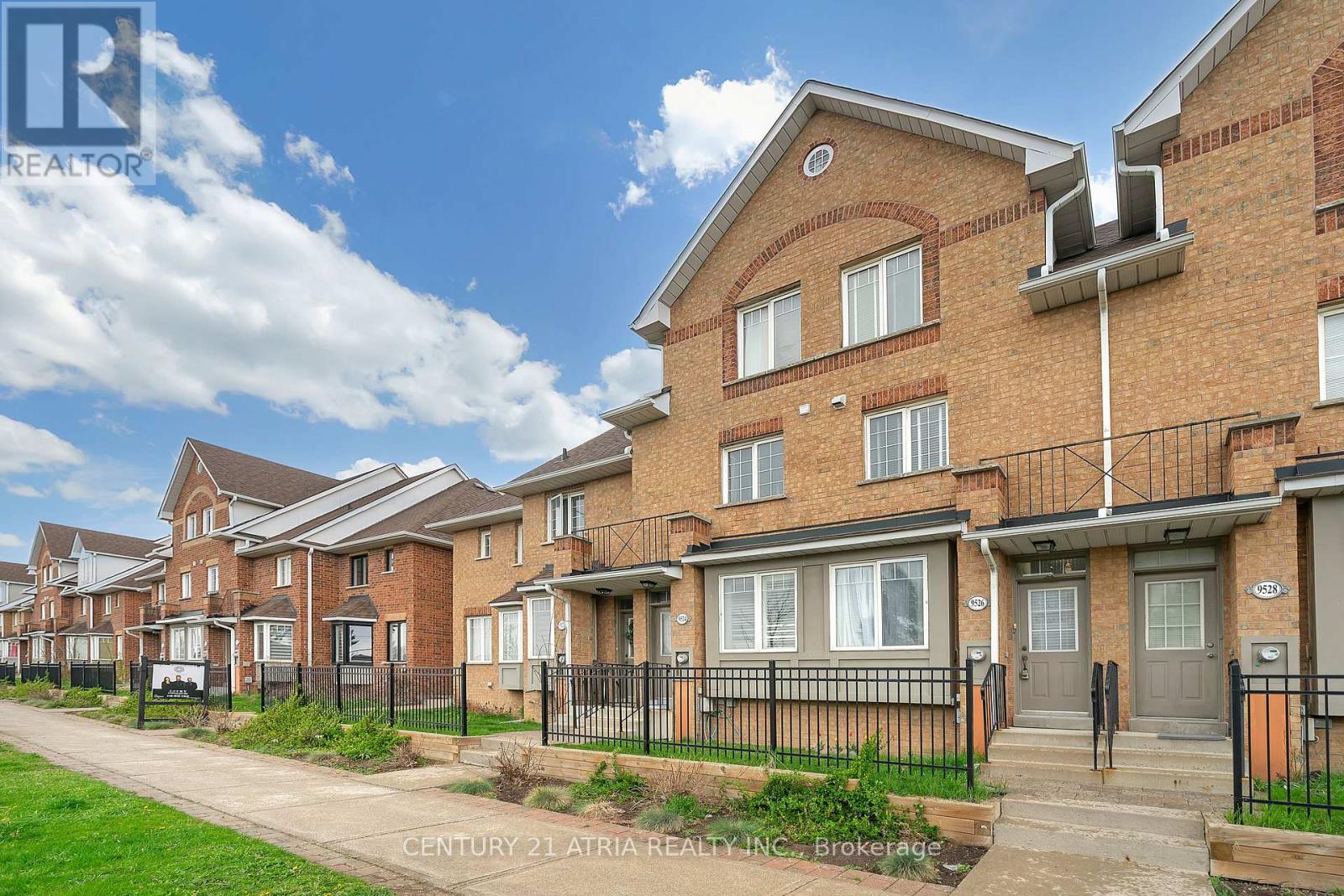 Property at 9526 SHEPPARD AVENUE E image 2