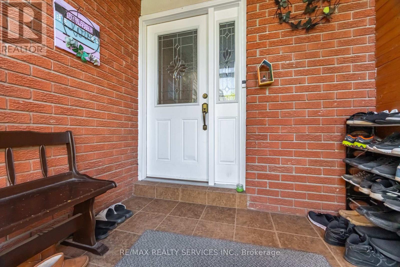 Property at 142 ELDERWOOD PLACE image 4