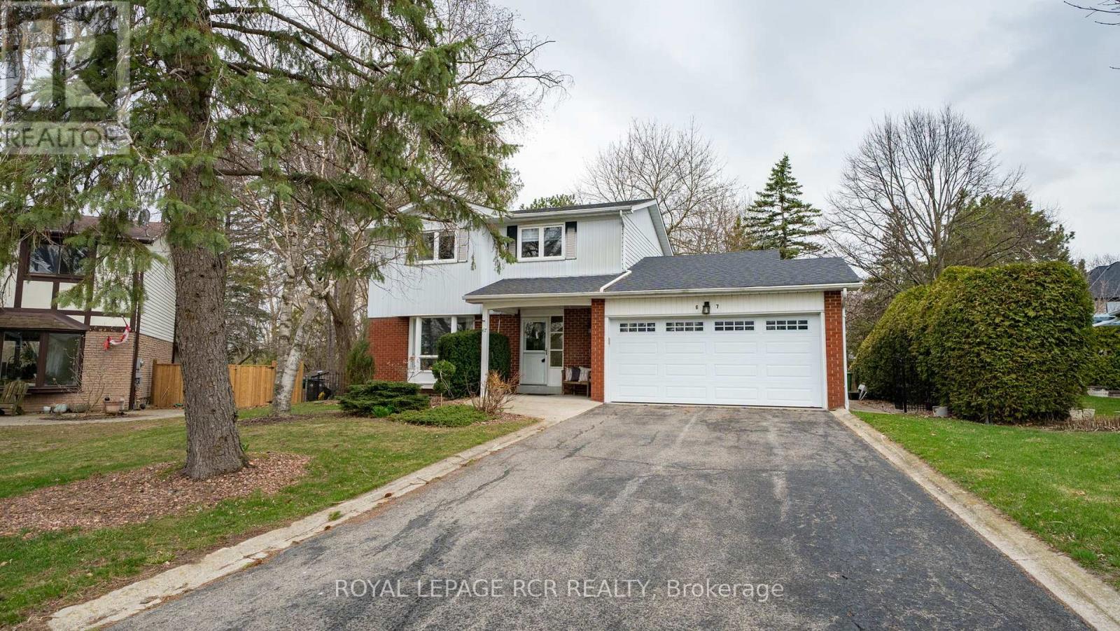 Property at 67 BIRCHVIEW CRESCENT image 1