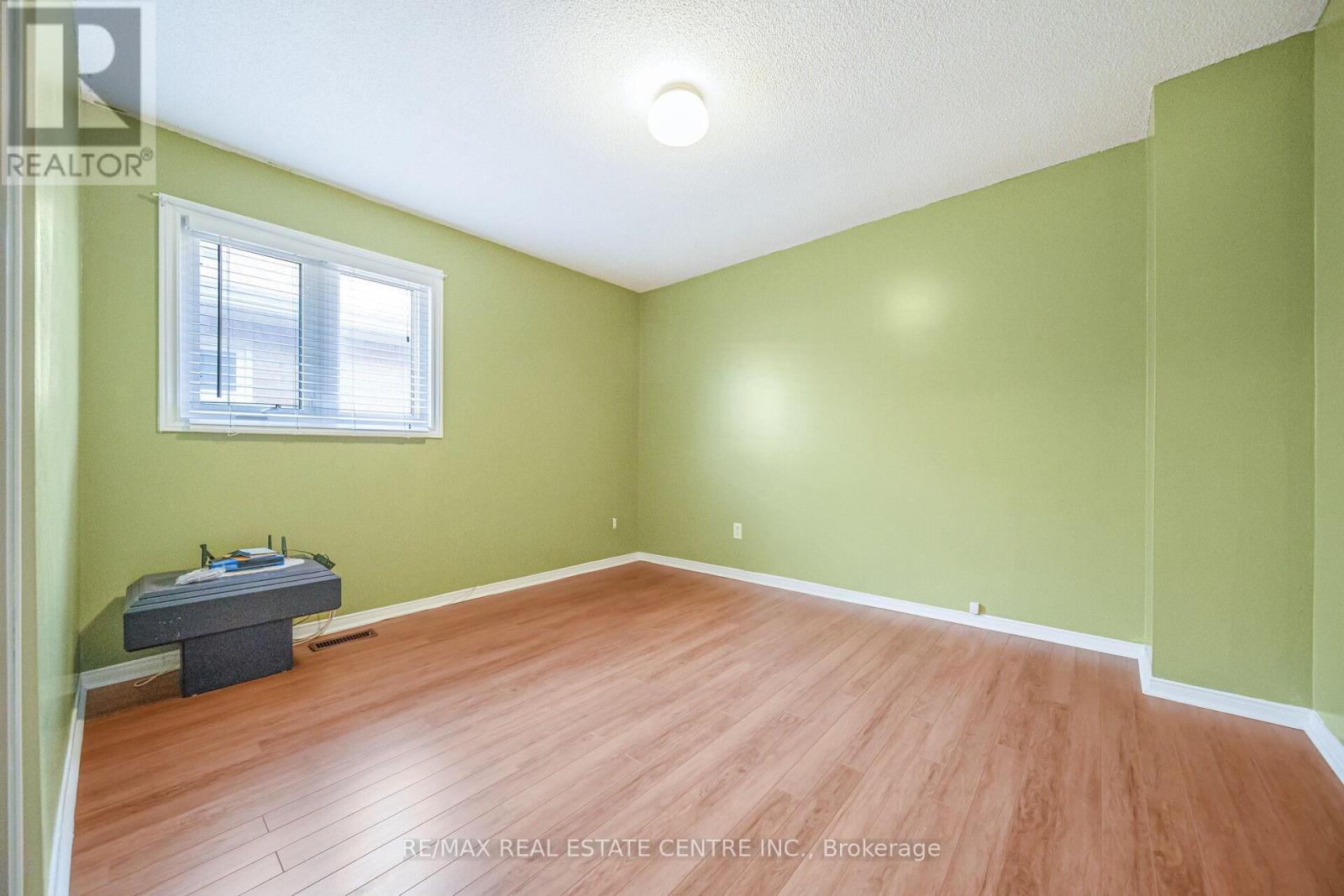 11 Moorehead Crescent, Brampton (Heart Lake East), Ontario  L6Z 4K6 - Photo 35 - W12119501