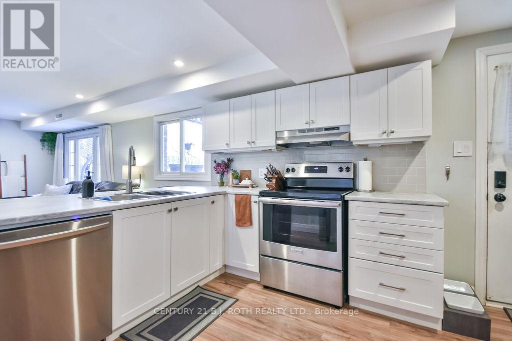46 Ridgeway Avenue, Barrie, Ontario  L4N 5L2 - Photo 5 - S12026768