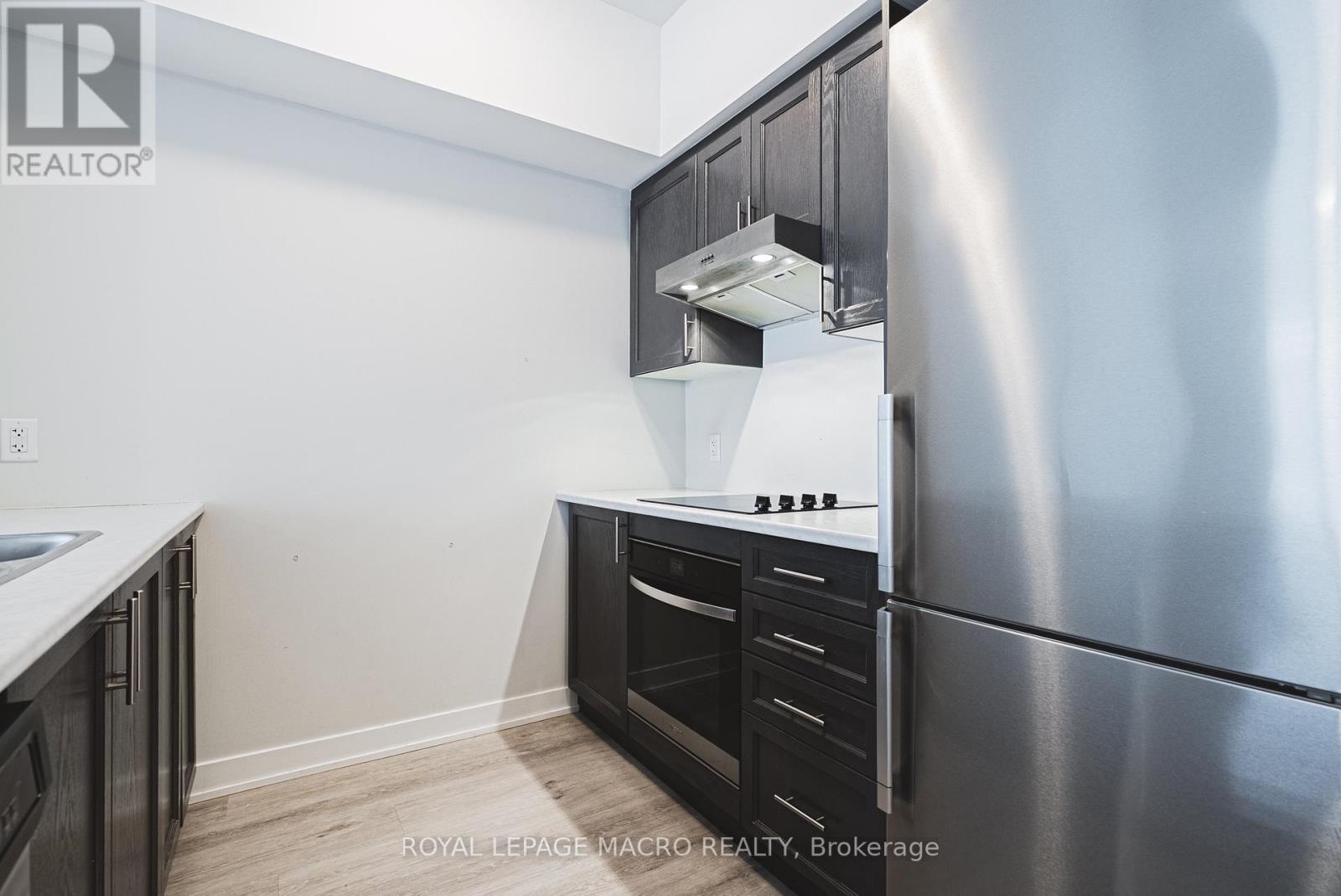 #210 - 600 North Service Road, Hamilton, Ontario  L8E 5A7 - Photo 11 - X12119213