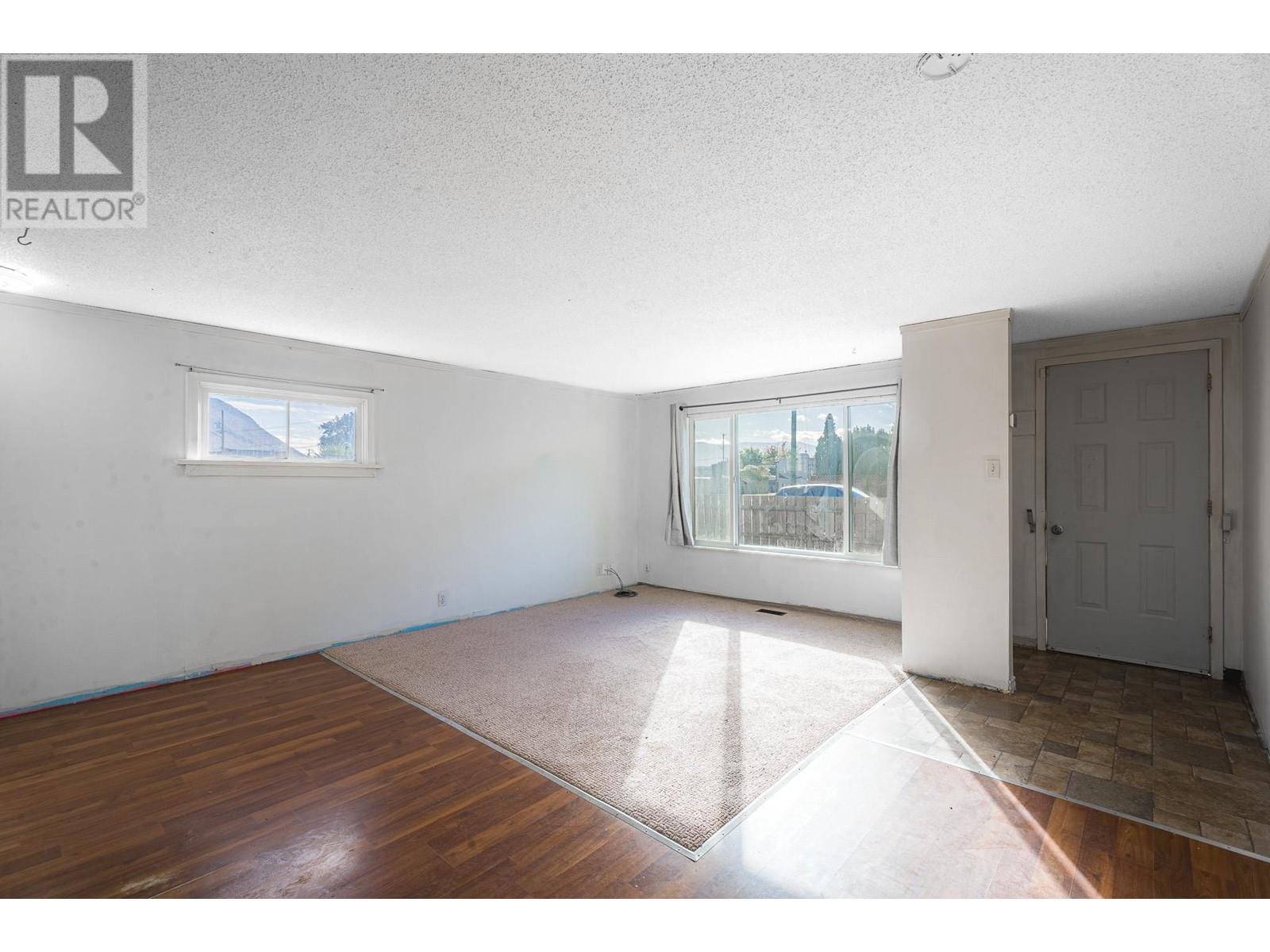 928 Sherbrooke Avenue, Kamloops, British Columbia  V2B 1W2 - Photo 2 - 10346049