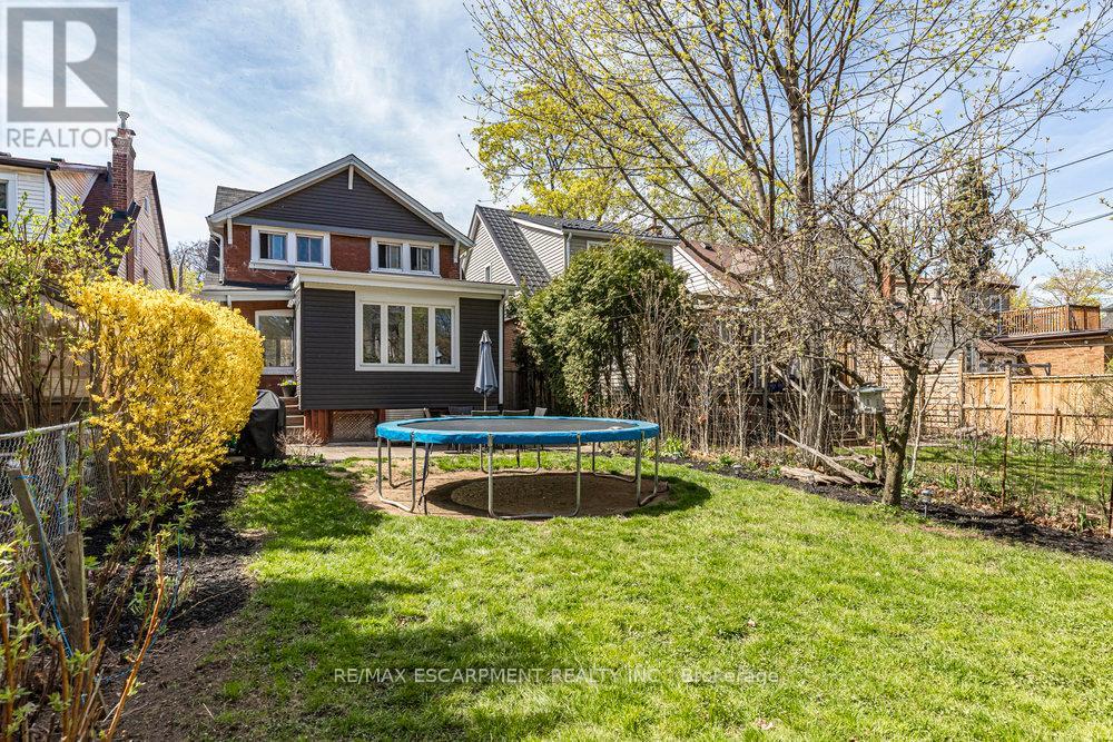 197 Balmoral Avenue S, Hamilton (Delta), Ontario  L8M 3K5 - Photo 37 - X12119394
