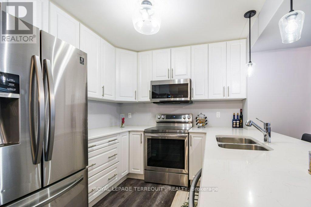12 Cedar Park Crescent, Quinte West (Murray Ward), Ontario  K8V 0J2 - Photo 12 - X12119418