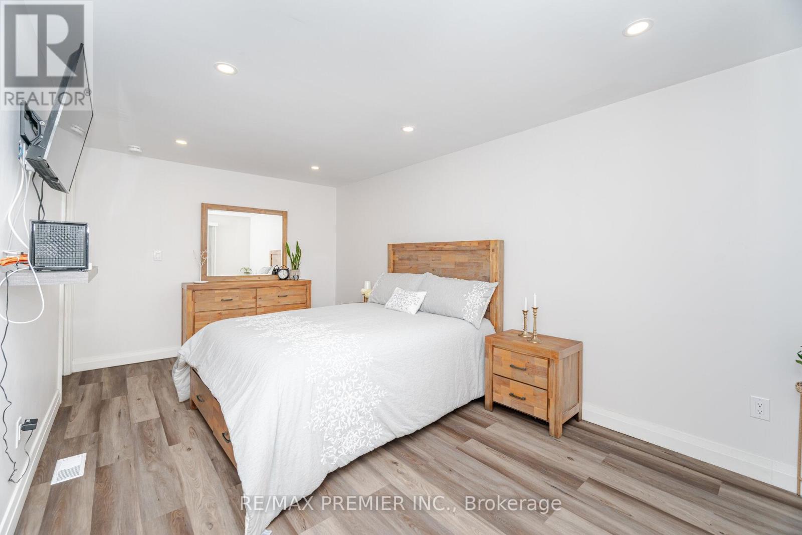 157 Main Street W, Grey Highlands, Ontario  N0C 1H0 - Photo 15 - X12119474