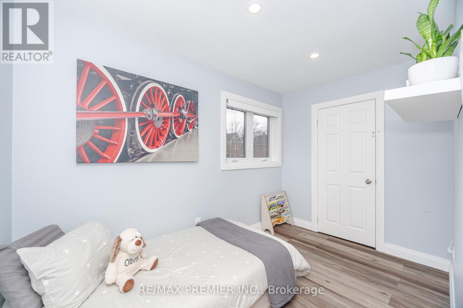 157 Main Street W, Grey Highlands, Ontario  N0C 1H0 - Photo 17 - X12119474