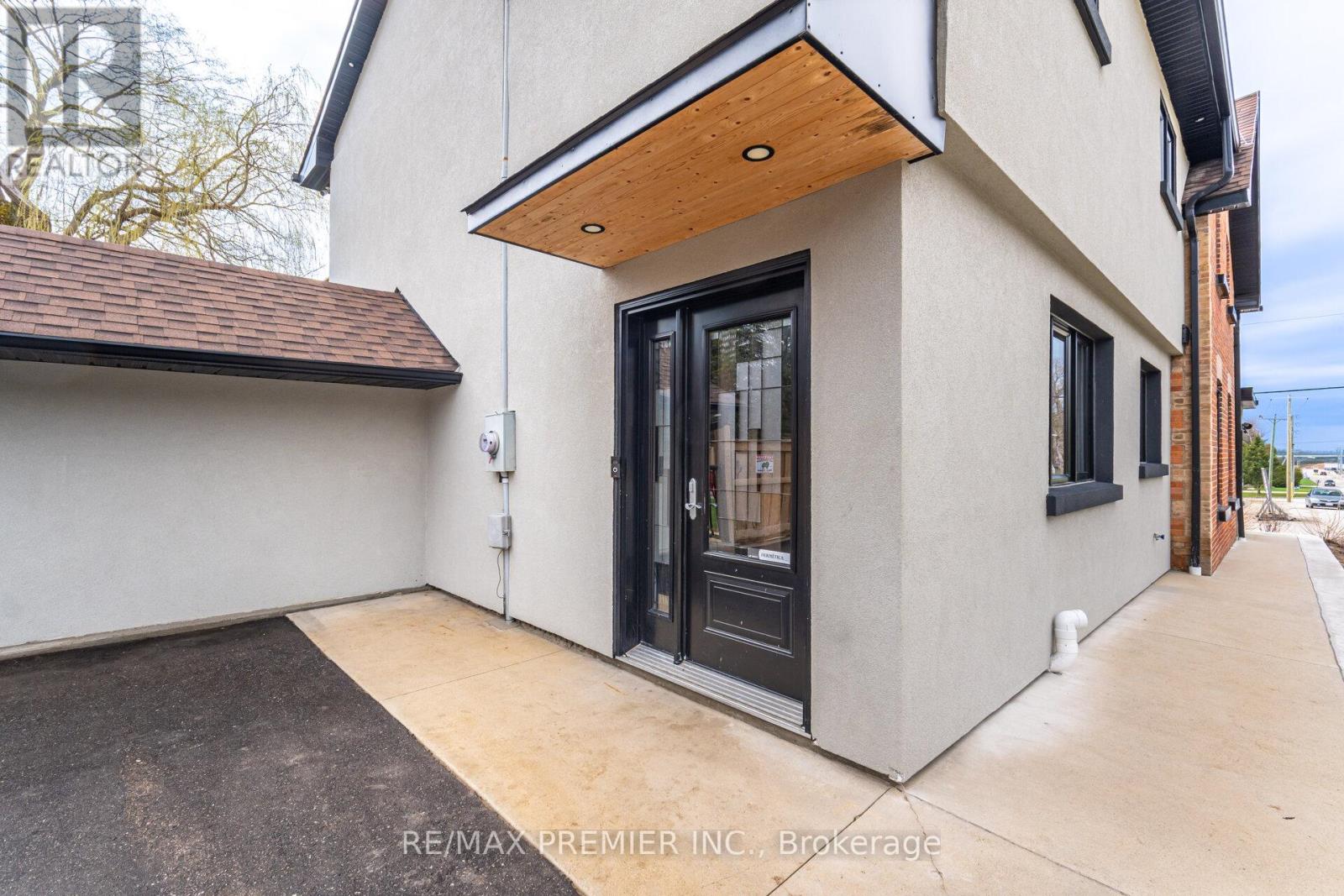 157 Main Street W, Grey Highlands, Ontario  N0C 1H0 - Photo 2 - X12119474