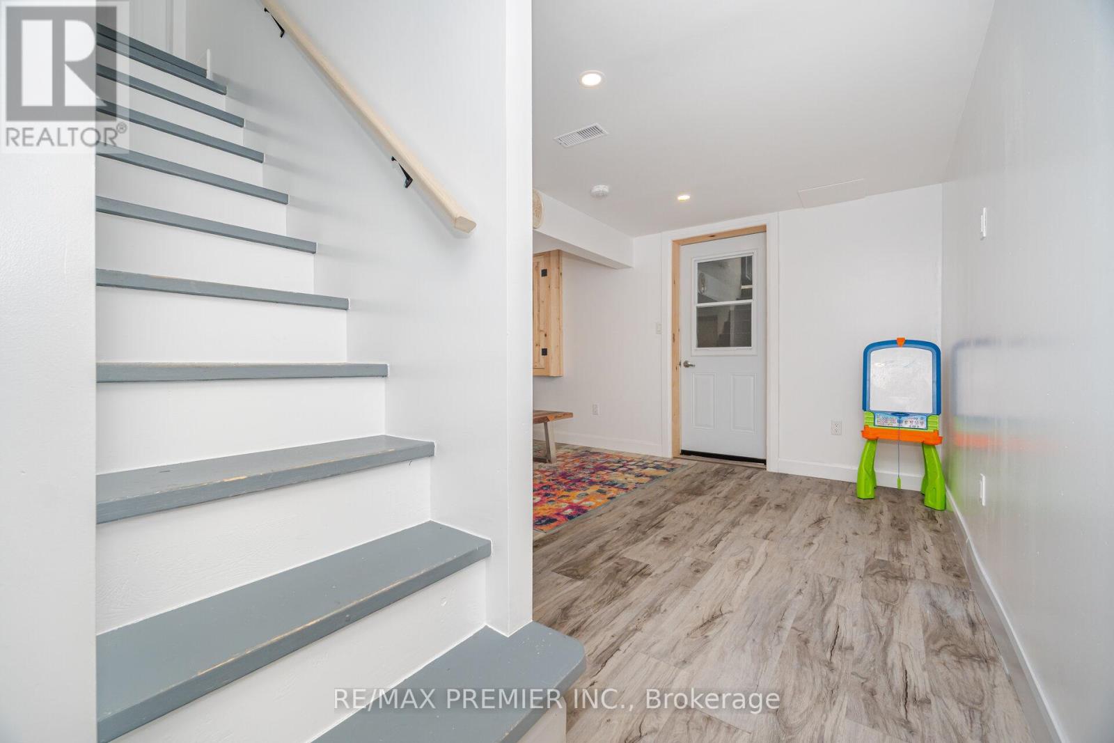157 Main Street W, Grey Highlands, Ontario  N0C 1H0 - Photo 20 - X12119474