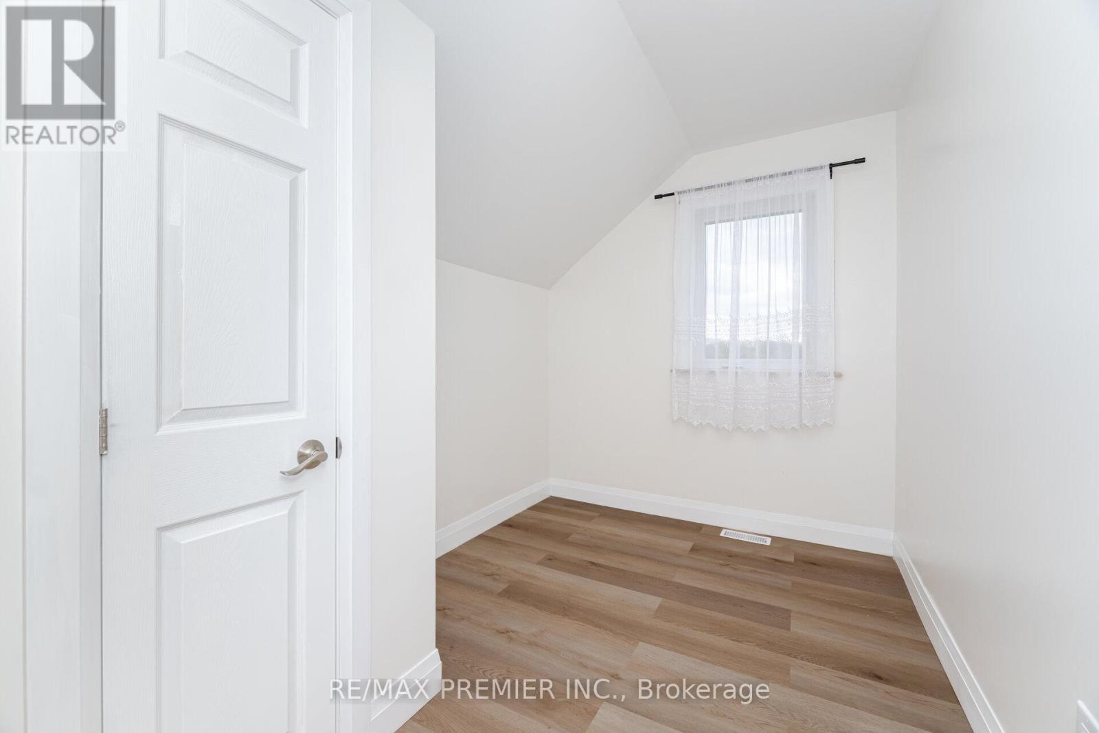 157 Main Street W, Grey Highlands, Ontario  N0C 1H0 - Photo 36 - X12119474