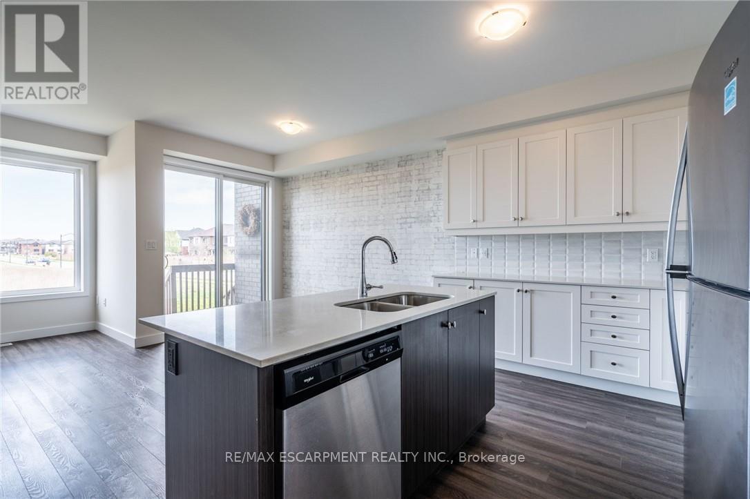 6 Bedrock Drive, Hamilton (Stoney Creek), Ontario  L8J 0K6 - Photo 7 - X12119606
