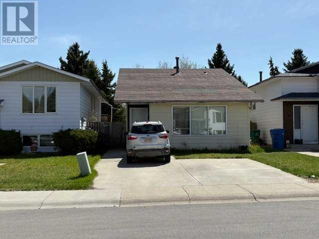 Property at 115 Cayuga Crescent W image 1