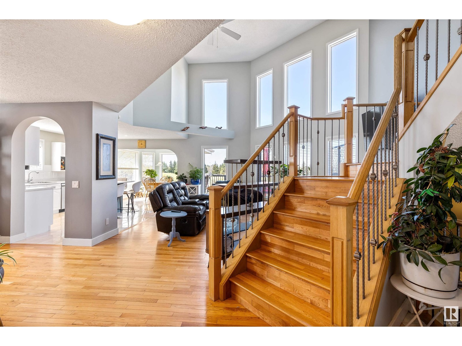 Property at 9 AUGUSTA FAIRWAY CR image 2