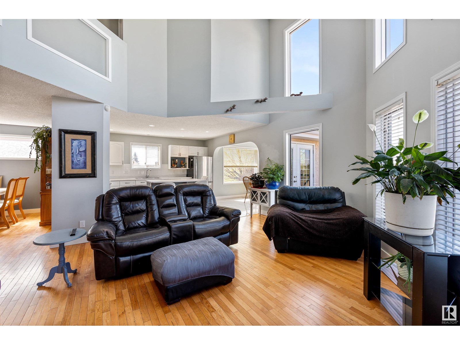 Property at 9 AUGUSTA FAIRWAY CR image 4