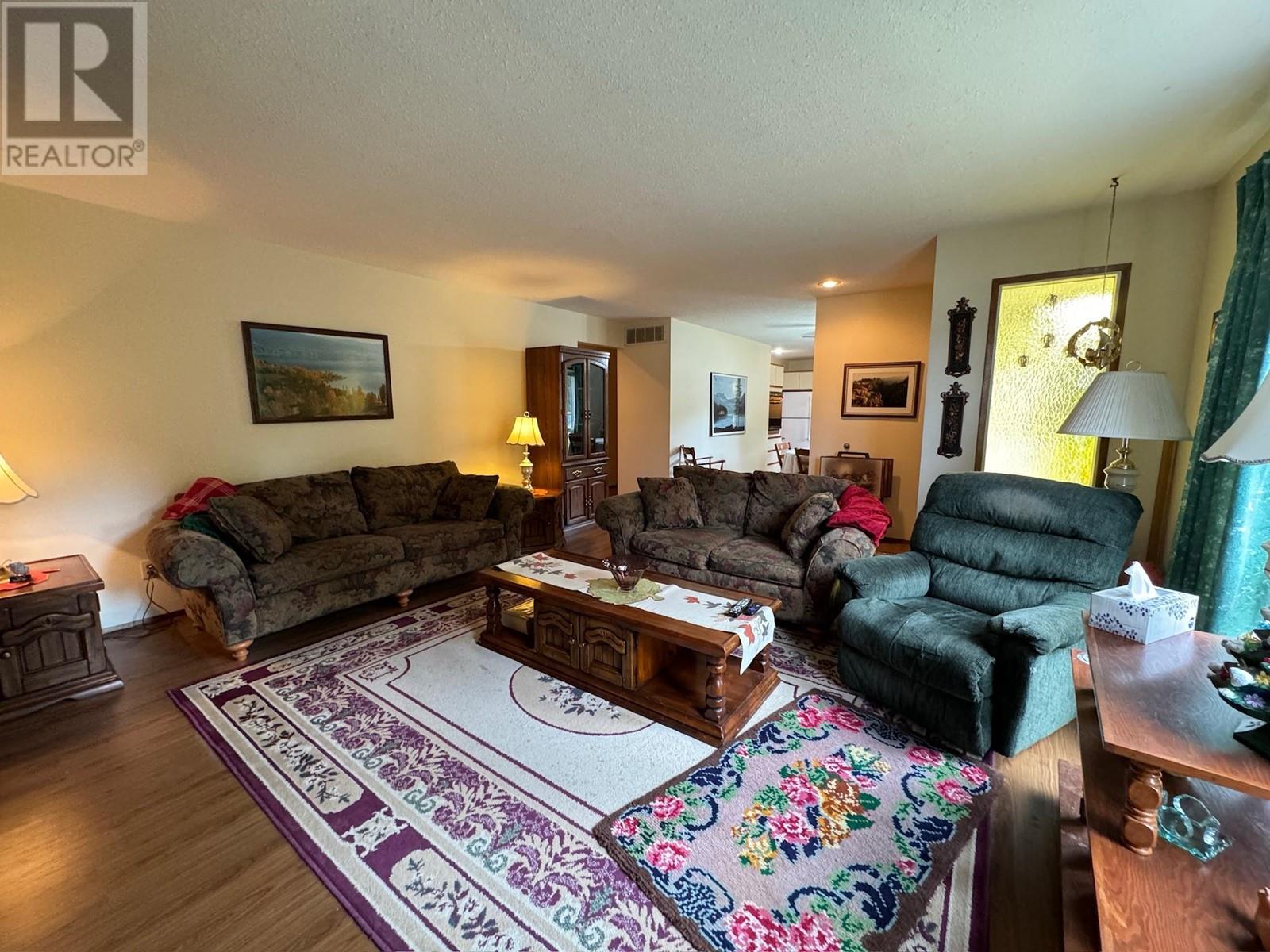 10417 Victoria Road S, Summerland, British Columbia  V0H 1Z2 - Photo 11 - 10346021