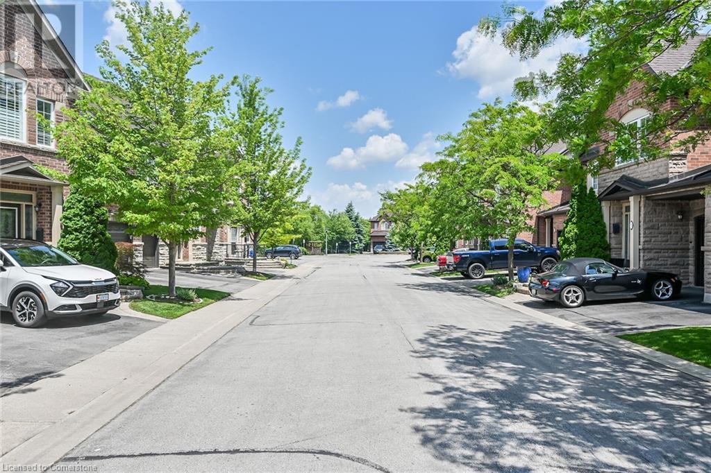 Property at 300 RAVINEVIEW Way Unit# 41 image 5