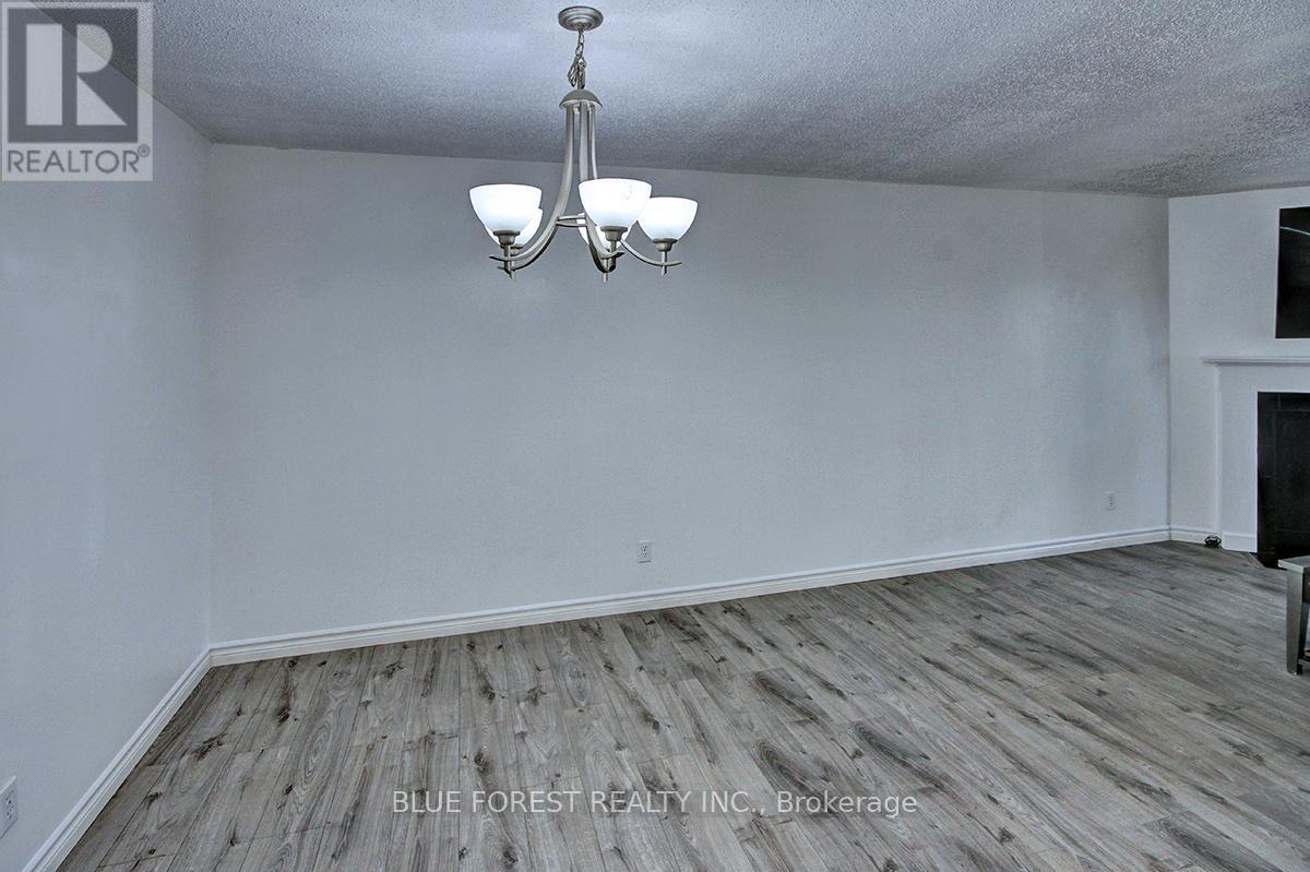209 - 739 Deveron Crescent, London South, Ontario  N5Z 4Y1 - Photo 8 - X12119901